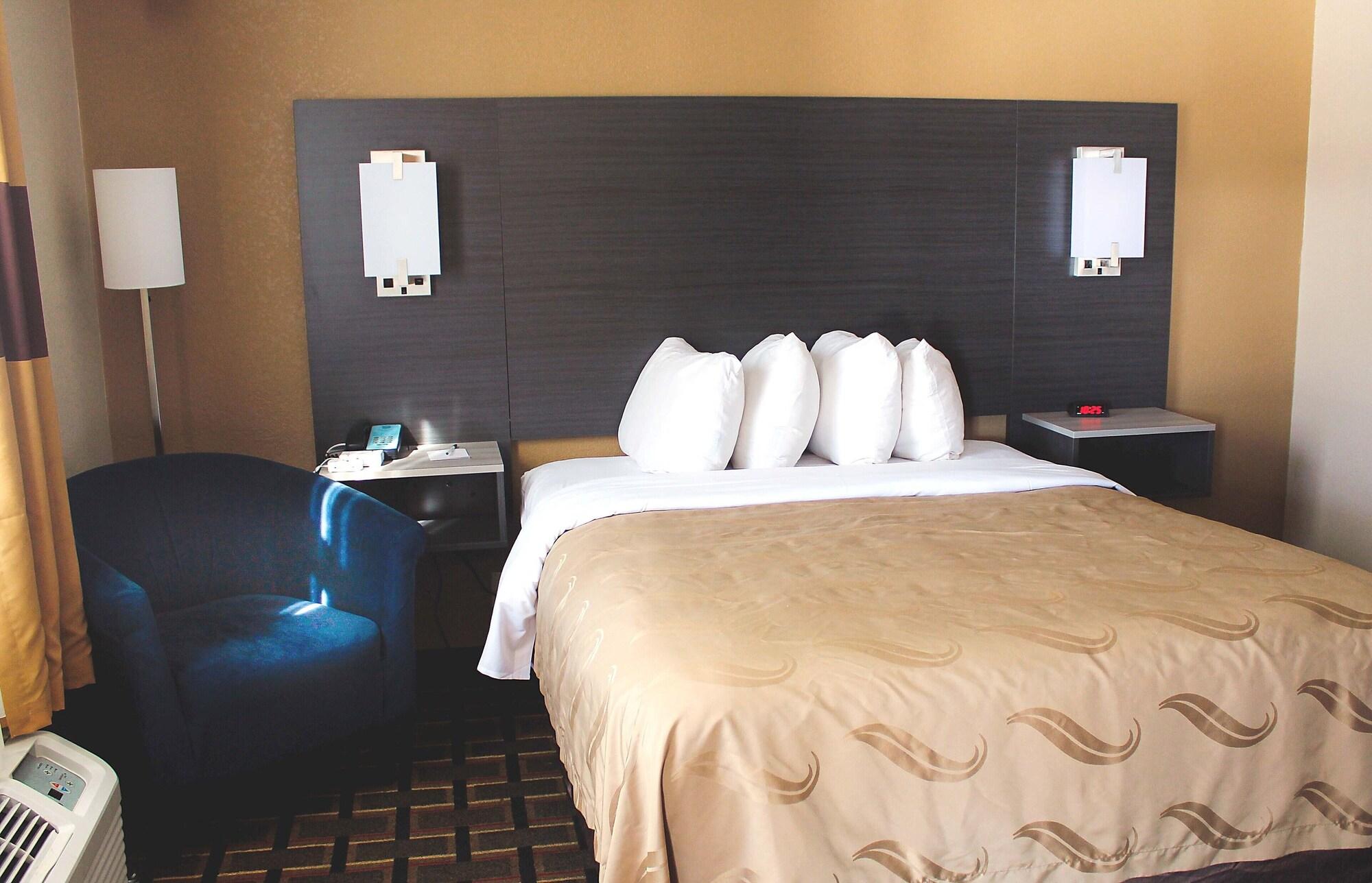 Quality Inn Raynham - Taunton Екстер'єр фото