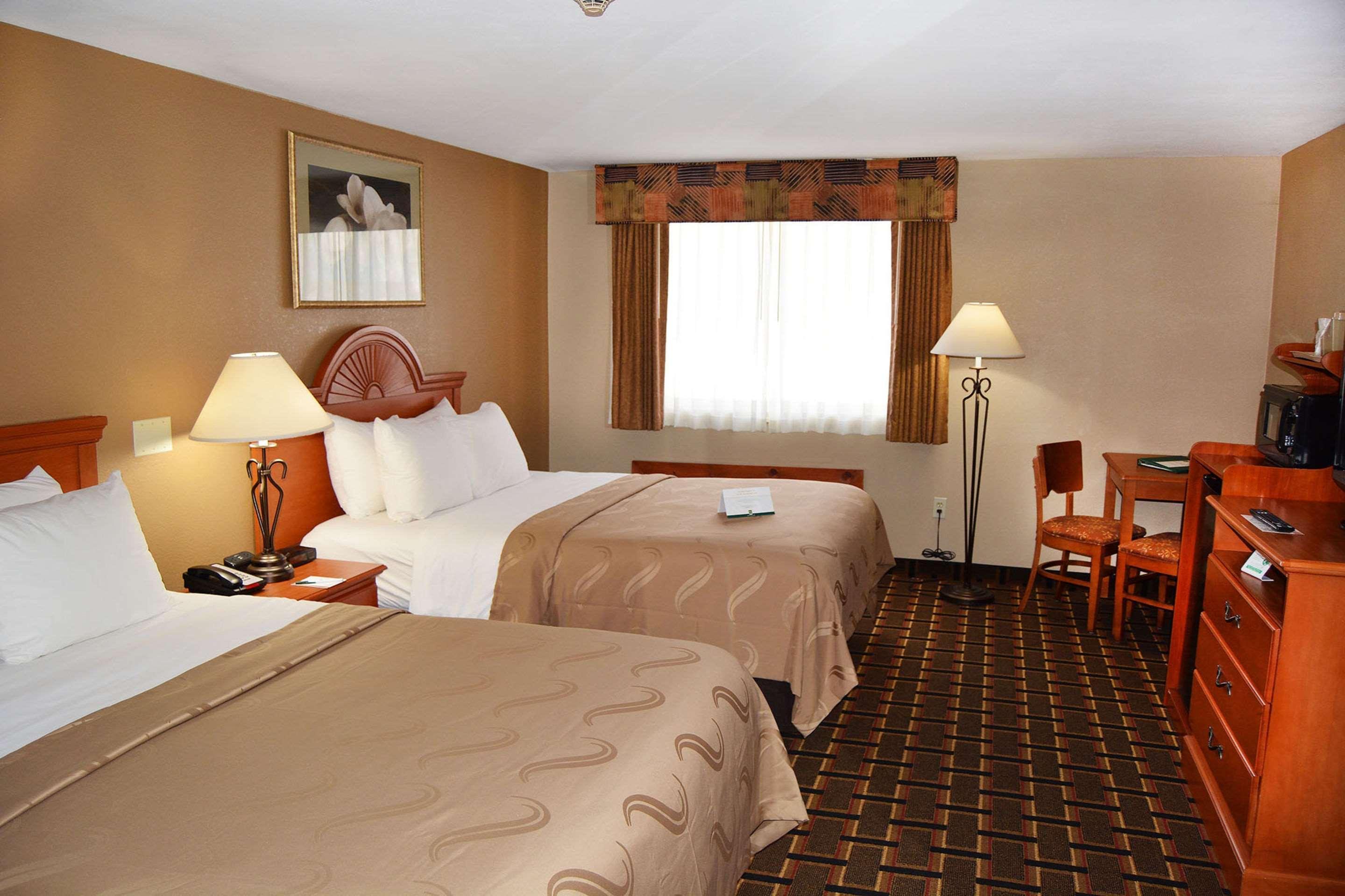 Quality Inn Raynham - Taunton Екстер'єр фото