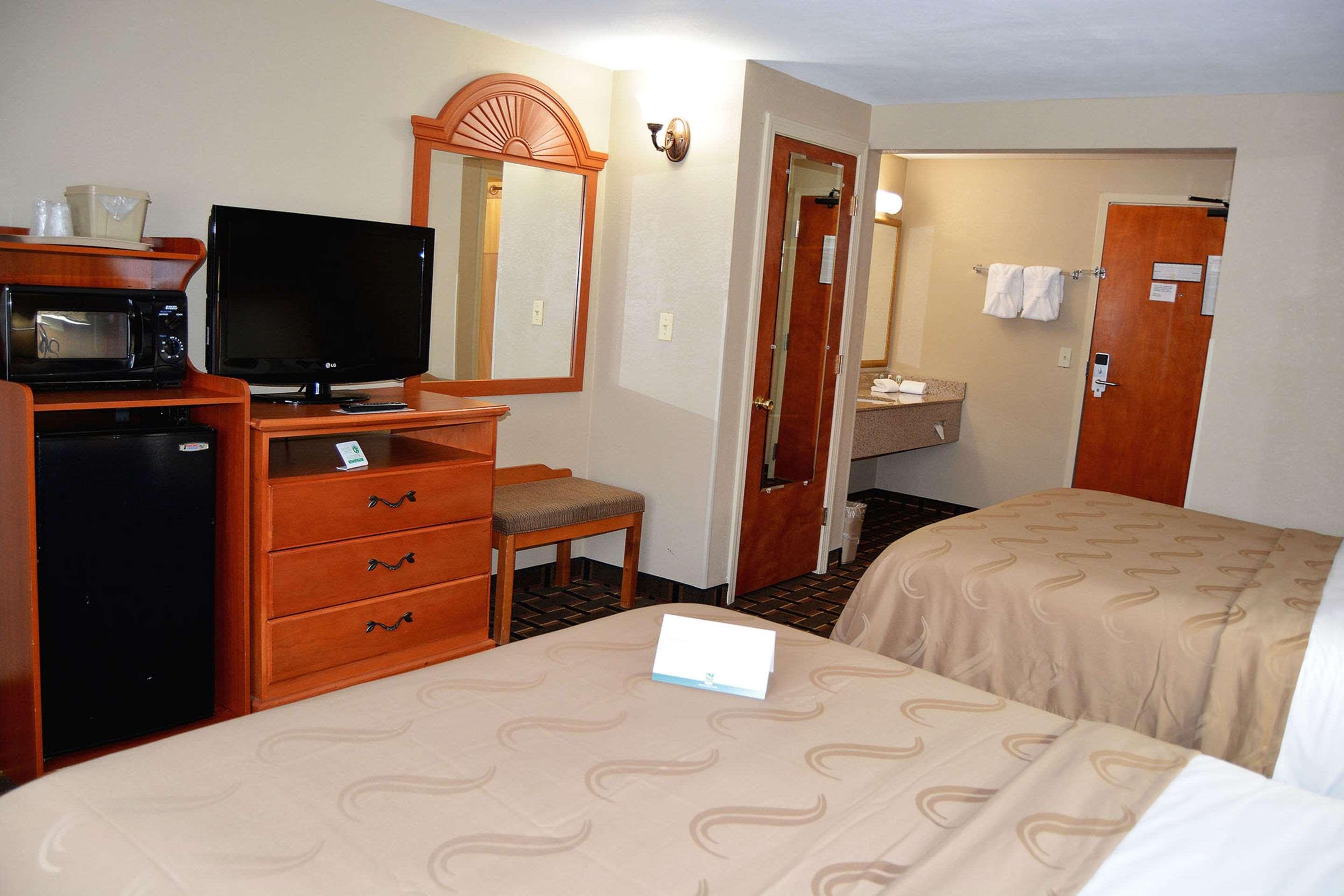 Quality Inn Raynham - Taunton Екстер'єр фото
