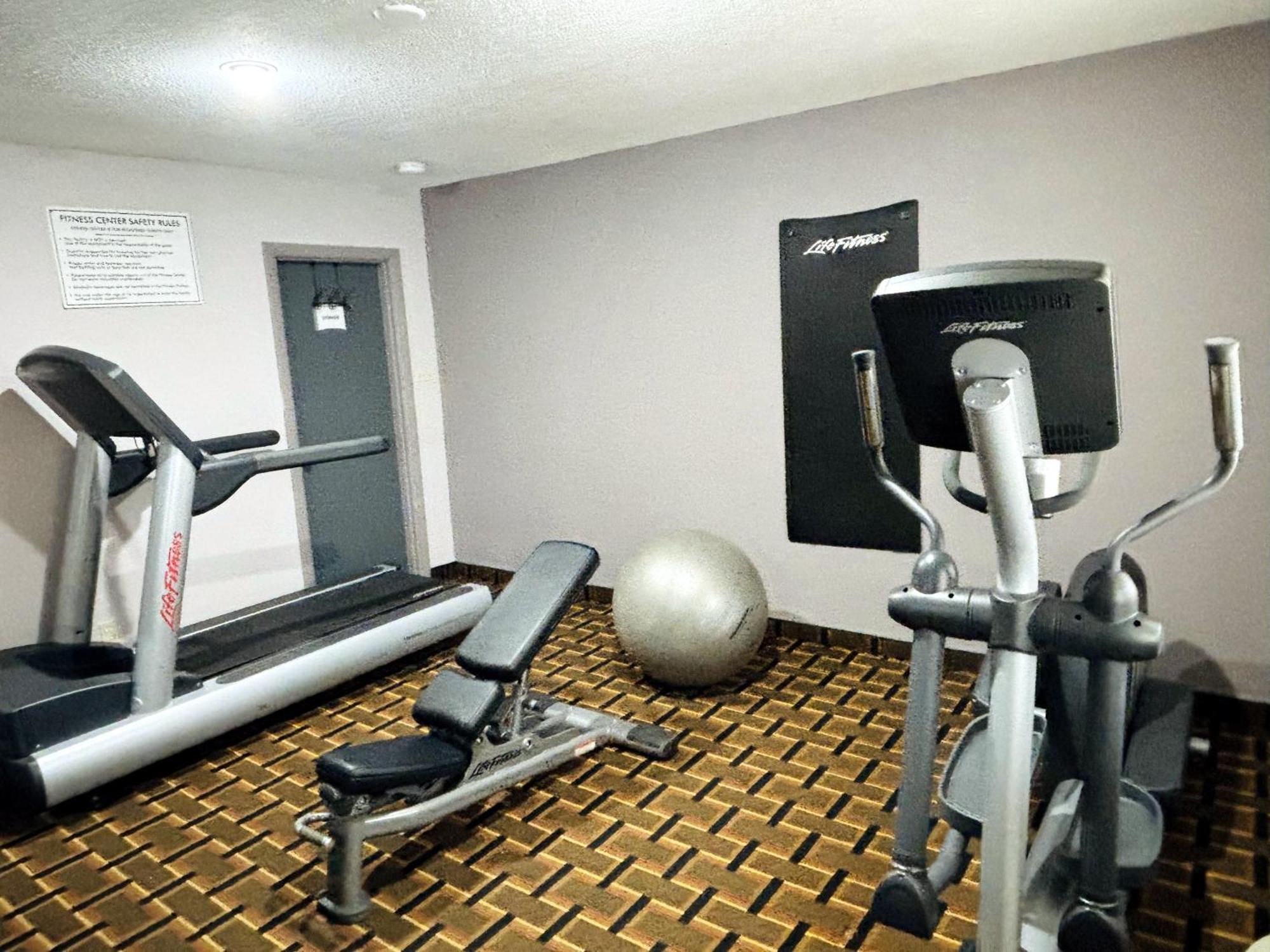 Quality Inn Raynham - Taunton Екстер'єр фото