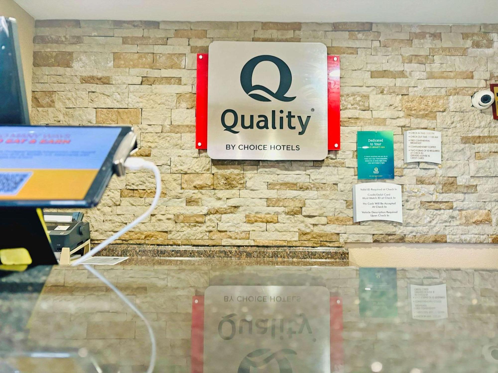 Quality Inn Raynham - Taunton Екстер'єр фото