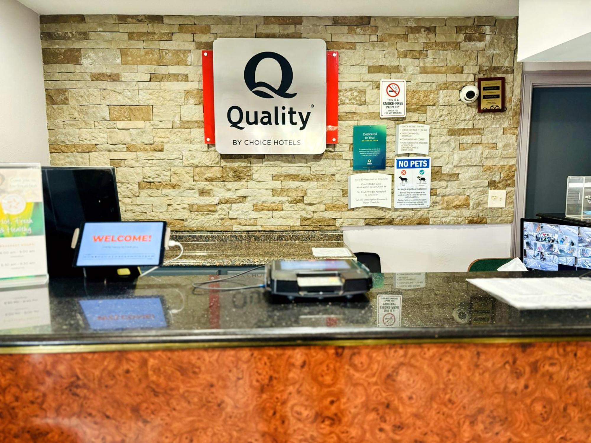Quality Inn Raynham - Taunton Екстер'єр фото