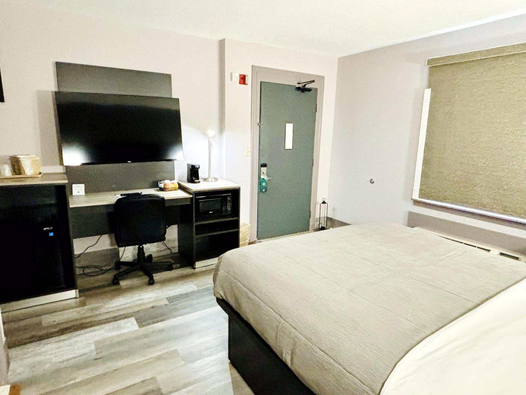 Quality Inn Raynham - Taunton Екстер'єр фото