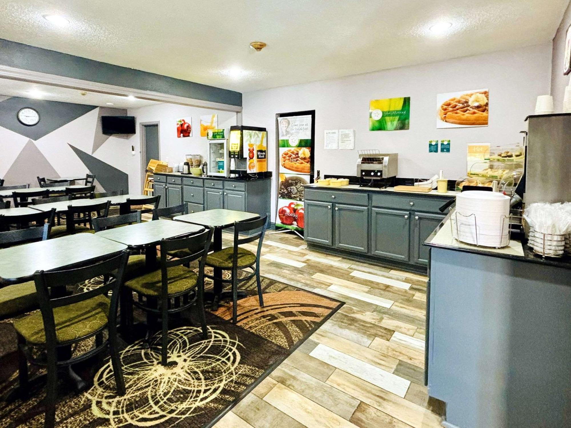 Quality Inn Raynham - Taunton Екстер'єр фото