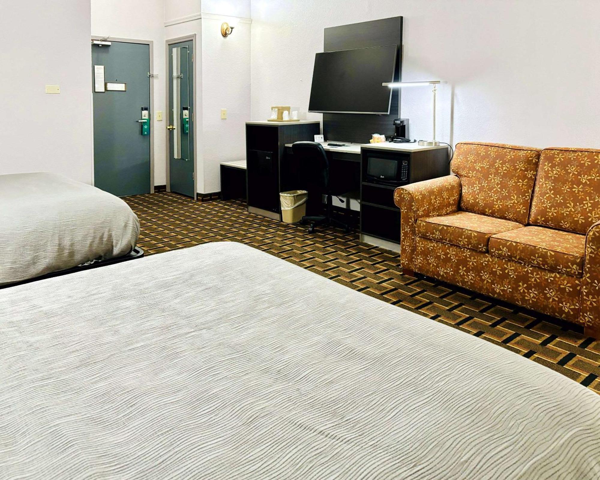 Quality Inn Raynham - Taunton Екстер'єр фото
