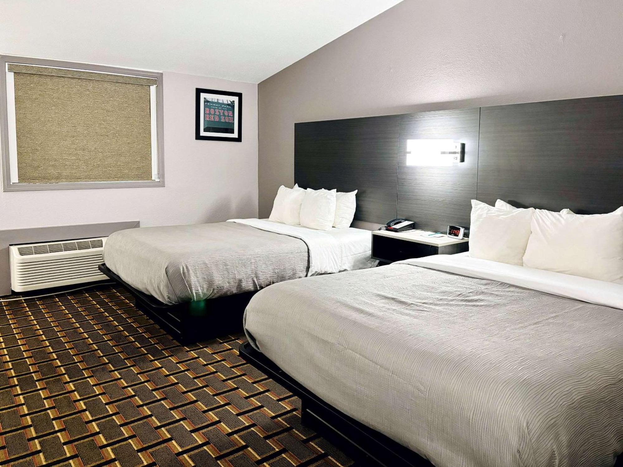 Quality Inn Raynham - Taunton Екстер'єр фото
