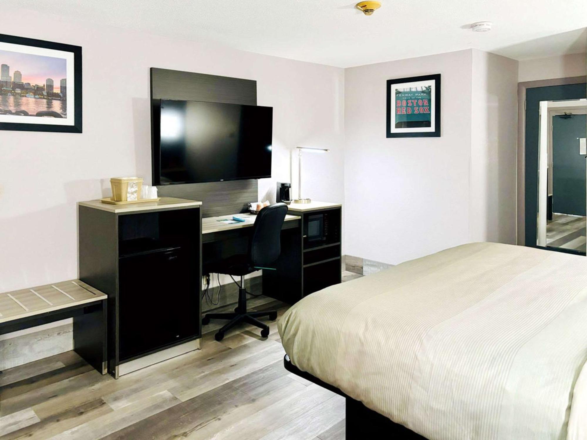 Quality Inn Raynham - Taunton Екстер'єр фото