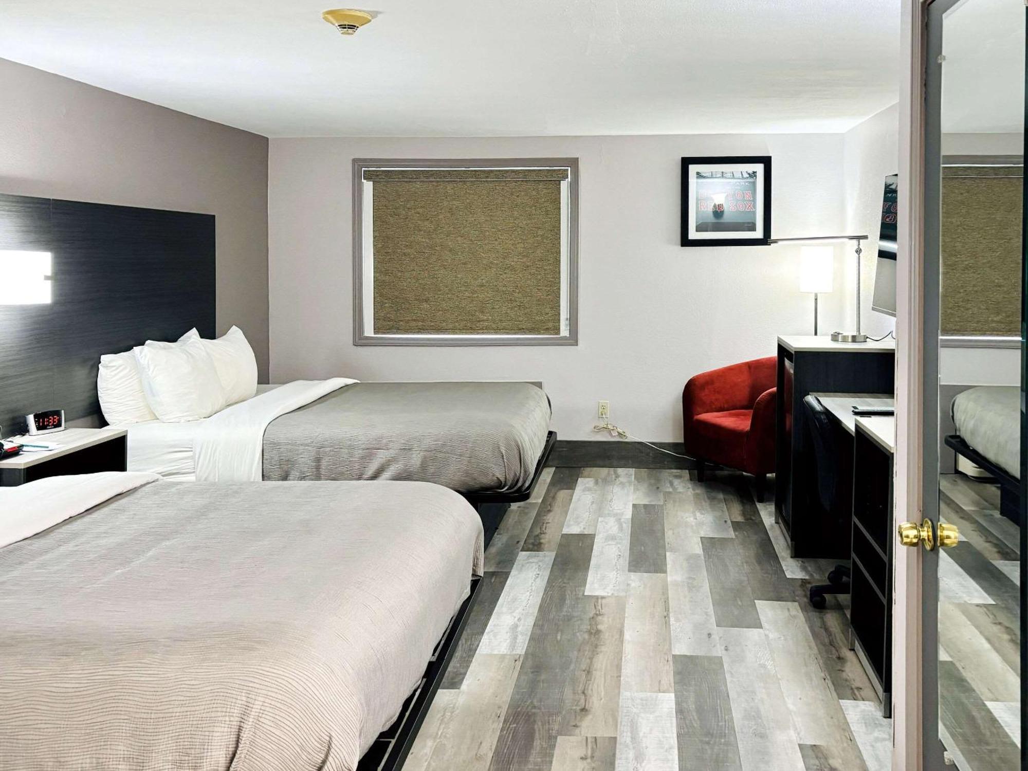 Quality Inn Raynham - Taunton Екстер'єр фото