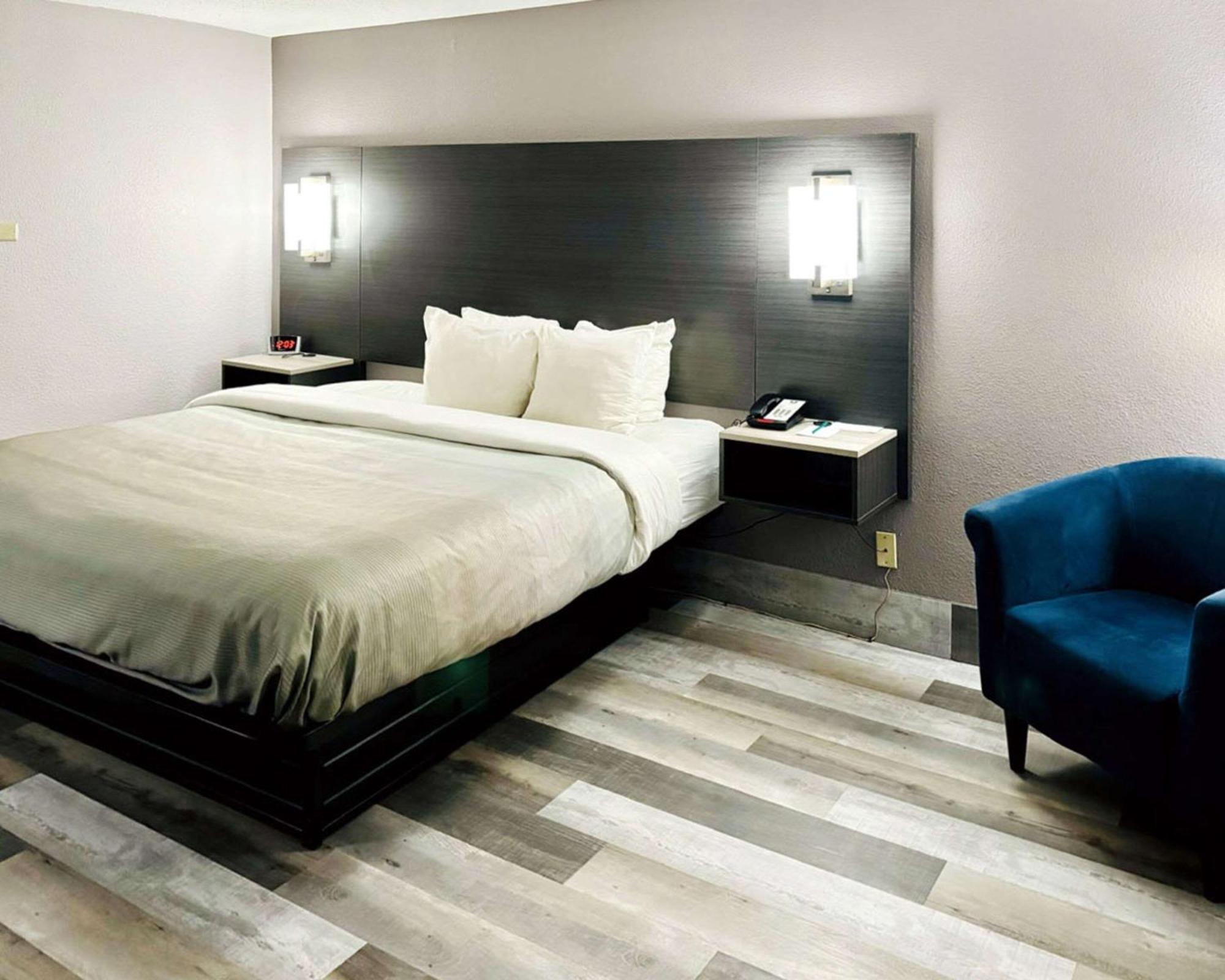 Quality Inn Raynham - Taunton Екстер'єр фото
