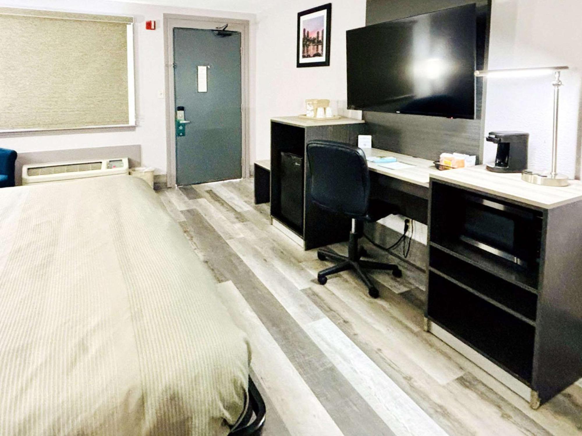 Quality Inn Raynham - Taunton Екстер'єр фото